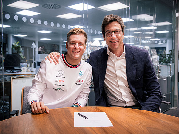 Mick Schumacher joins Mercedes (Photo: Twitter@MercedesAMGF1) 