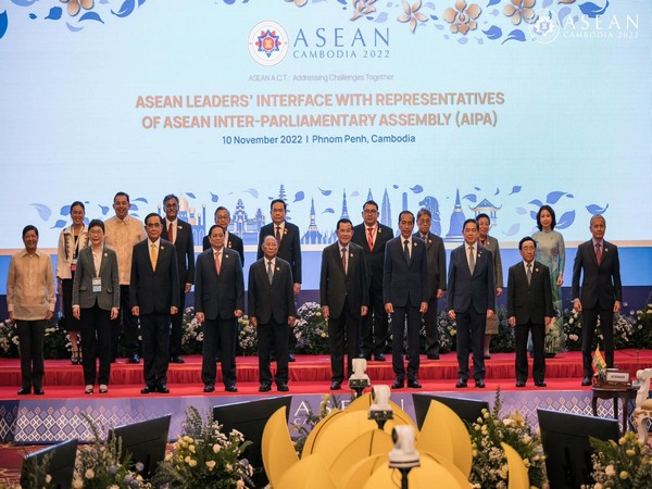 Hun Sen, Prime Minister of Cambodia and Chair of ASEAN 2022, together with other ASEAN Heads of State/Government. (Photo Credit - Twitter/ASEAN)