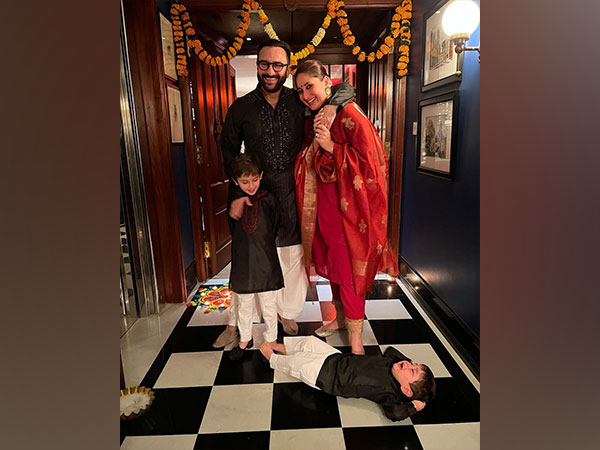 Saif, Kareena, Taimur and Jeh (Image Source: Instagram)