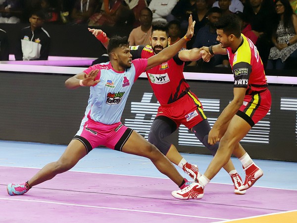 Jaipur Pink Panthers in action in Pro Kabaddi League (Image: PKL)