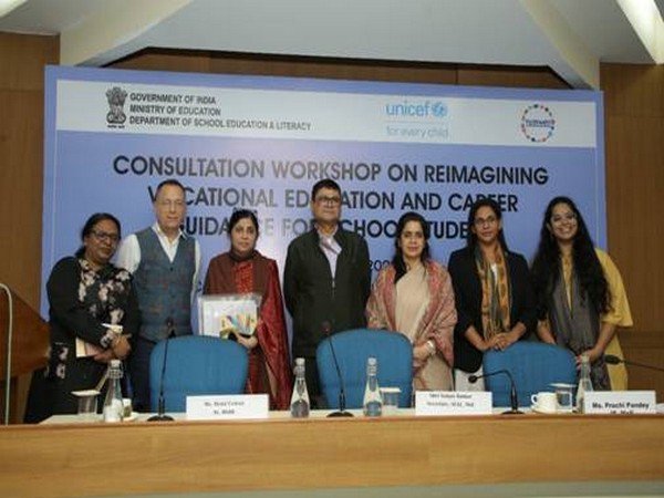 Ministry of Education organizes one-day workshop on Reimagining Vocational Education, Career Guidance for School Students (Photo: PIB)