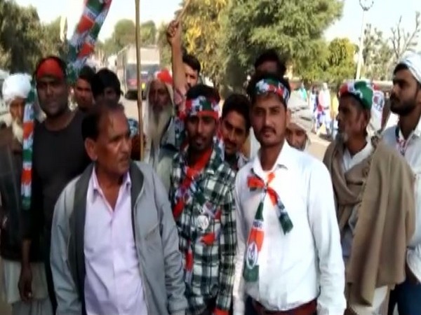 Farmers protesting in Alwar demanding loan waivers. (Photo/ANI)