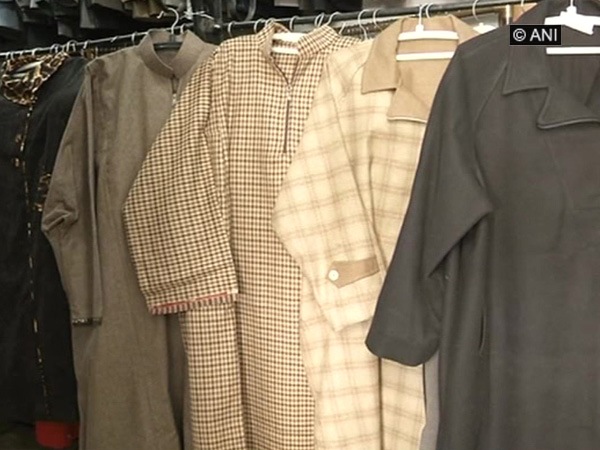 Kashmiri 'Pheran' (Photo/ANI)