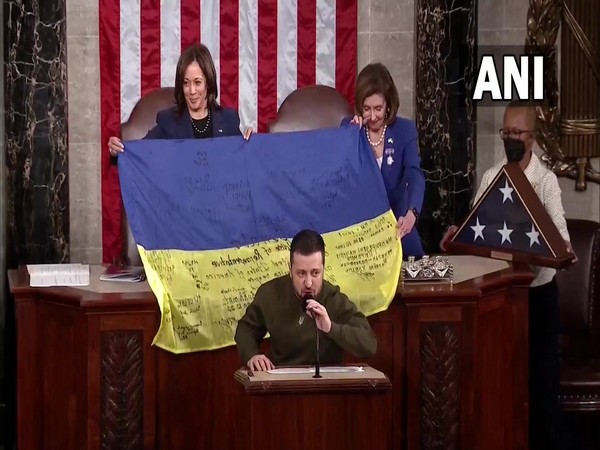 Ukrainian President Volodymyr Zelenskyy addressing the US Congress.