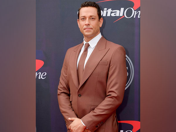 Zachary Levi (Image source: Instagram)