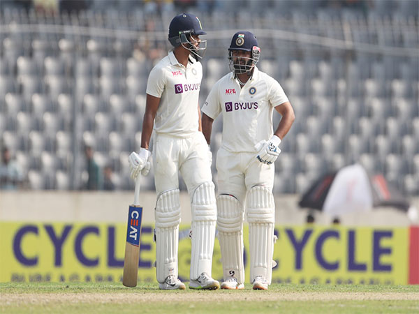 Shreyas Iyer and Rishabh Pant during their partnership against Bangladesh in Dhaka Test (Image: BCCI Twitter)