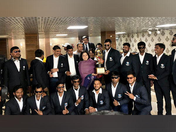 Union Minister Meenakashi Lekhi (Photo: Twitter/@M_Lekhi)