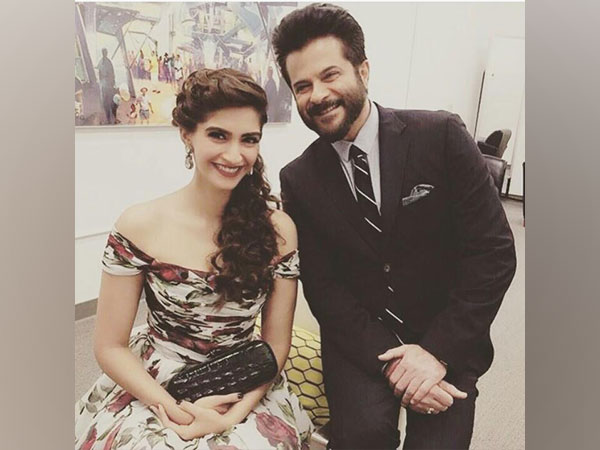 Sonam Kapoor, Anil Kapoor. (Image source: Twitter)