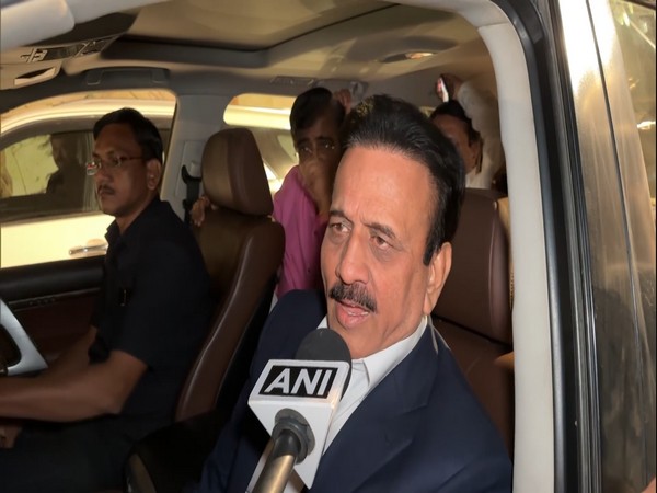 Maharashtra Minister Girish Mahajan (Photo:ANI)