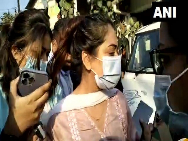 Accused Sheezan Khan's sister at Waliv police station. (Photo/ANI)
