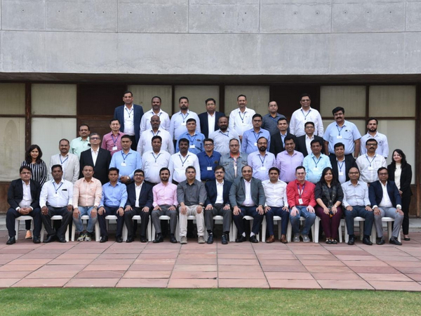 Tata Motors Finance's Bright Minds Conferred with 'Complete Banker' Certification from IIM Ahmedabad