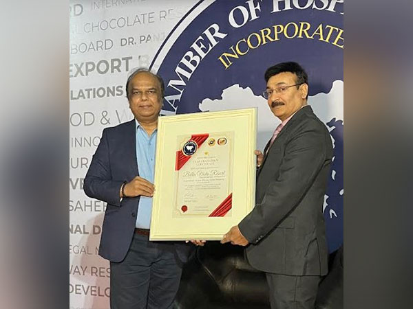 (L-R) Dr Sanee Awsarmmel, ACOHI Chairman & BOG Chief presenting the certification to Ramesh Gaur the CEO of Bella Vista resort