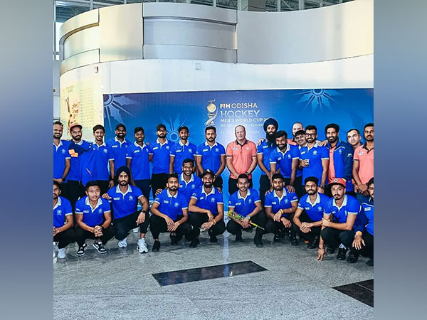 Indian men's hockey team after arriving in Jharsuguda Airport (Image: HI)