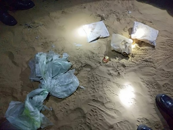 Suspected heroin packets recovered by BSF (Photo/ANI)