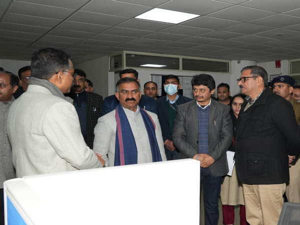 Himachal Pradesh CM Sukhvinder Singh Sukhu paid a visit to CM Helpline office on Friday(Photo/ANI)
