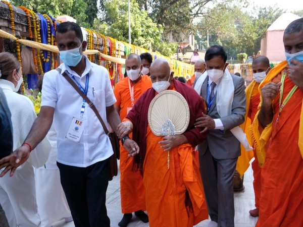 Delegation of high-ranking Sri Lankan Buddhist monks on pilgrimage to Bodh Gaya. 