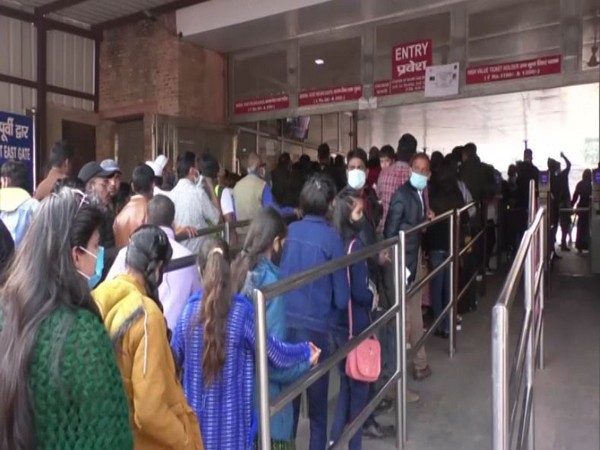 Tourists at Taj Mahal on New Year's Eve. (Photo/ANI)