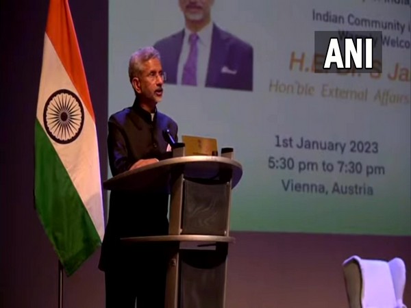 EAM S Jaishankar interacting with Indian diaspora (Photo/ANI)