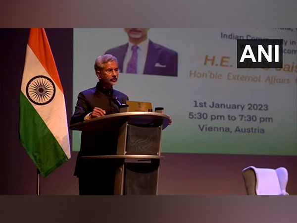 EAM S Jaishankar interacting with Indian diaspora (Photo/ANI)