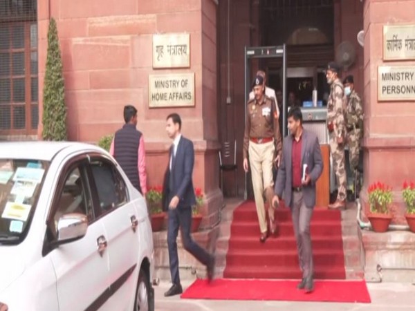 Delhi Police Commissioner Sanjay Arora Coming out after meeting Home Secretary Ajay Bhalla (Photo/ANI)