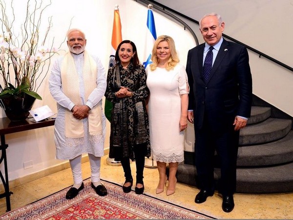 Restaurateur in Israel, Reena Pushkarna (second from left) has been awarded Pravasi Bharatiya Award 2023 (Photo Credit: Israeli diplomat Kobbi Shoshani's Twitter)