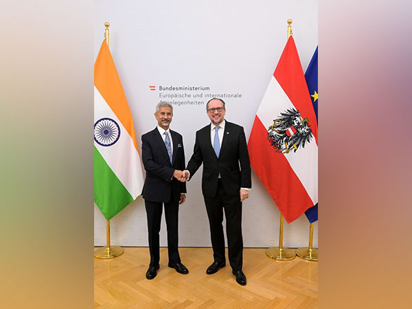 External Affairs Minister S Jaishankar, Austrian Foreign Minister Alexander Schallenberg (Image Credit: Twitter/@DrSJaishankar)