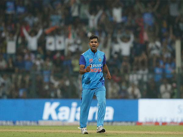 Shivam Mavi celebrates after taking a wicket against Sri Lanka in 1st T20I in Mumbai (Image: BCCI Twitter)