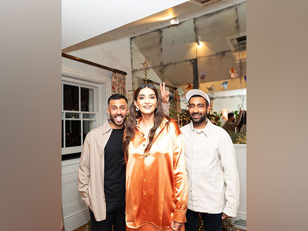 Sonam Kapoor with Anand Ahuja and Anant Ahuja (Image Source: Instagram)
