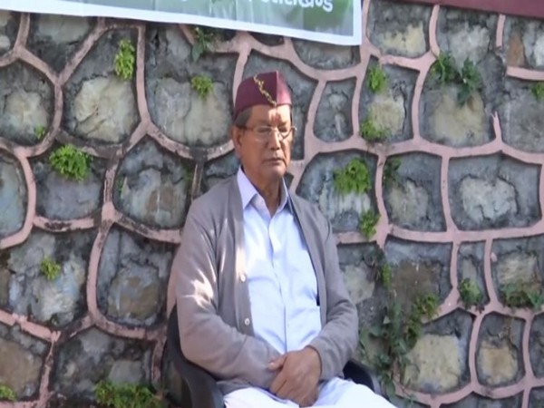 Former Chief Minister and Senior Congress leader Harish Rawat is sitting on an hour-long silent fast at his residence in Dehradun. (Photo/ANI)