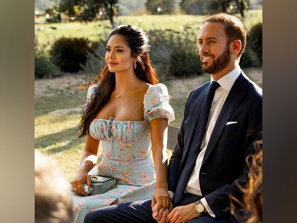 Esha Gupta and her boyfriend (Image source: Instagram)