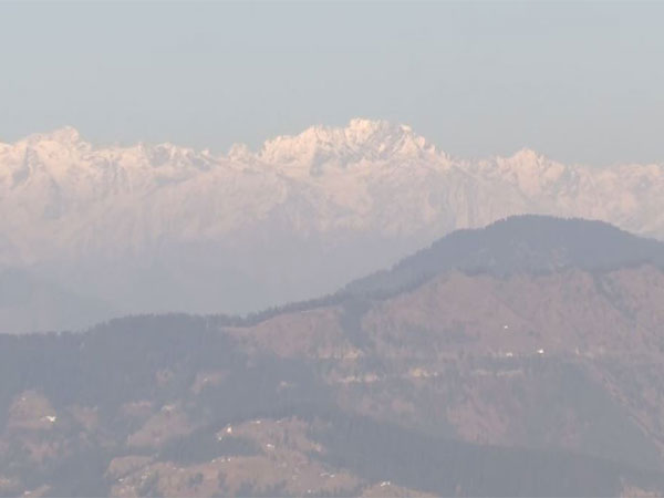 Across Himachal, mercury has been dropping below the freezing point. (Photo/ANI)