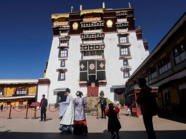China starts winter tourism campaign in Potala Palace in Lhasa. (Photo Credit - Reuters)