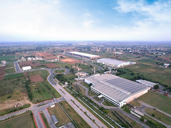 Hamdard signs agreement with Reliance MET city to build Food Park Cluster. (Photo:Hamdard)