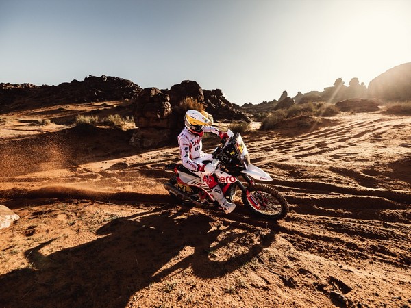 Hero MotoSports Team Rally rider in action during Dakar Rally 2023 (Image: Hero MotoSports Team Rally)