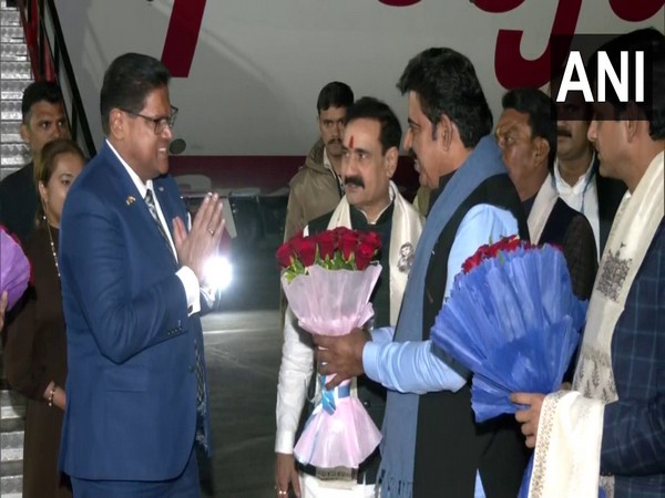 Suriname President Chandrikapersad Santokhi arrives in Indore (Photo/ANI)