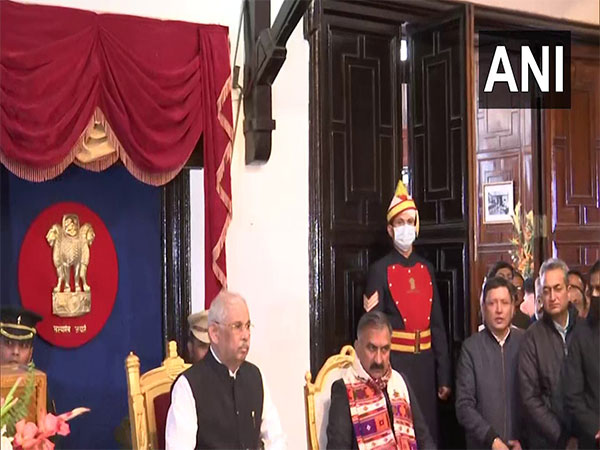 Himachal Pradesh Governor Rajendra Vishwanath Arlekar and Chief Minister Sukhvinder Singh Sukhu in the swearing-in ceremony of cabinet minsiters (Photo/ANI)