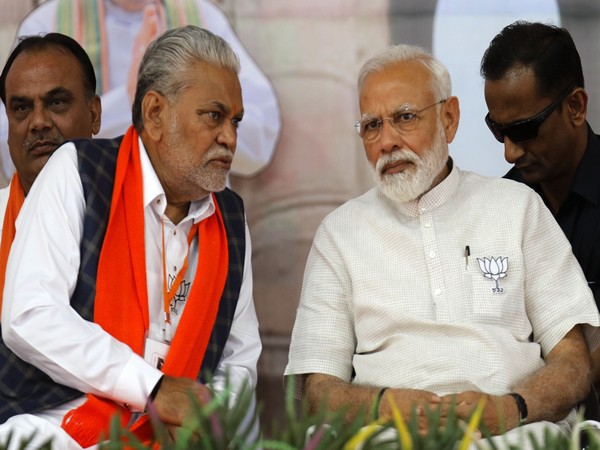 Union Minister Parshottam Rupala with Prime Minister Narendra Modi (File Photo/ANI)