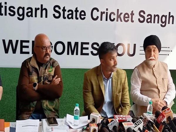 Chhattisgarh Cricket Board committee member Vijay Shah (L), Chhattisgarh State Cricket Sangh President Zubin Shah (M) and  Cricket Sangh Former President Pappu Bhatiya (R) (Photo/ANI)