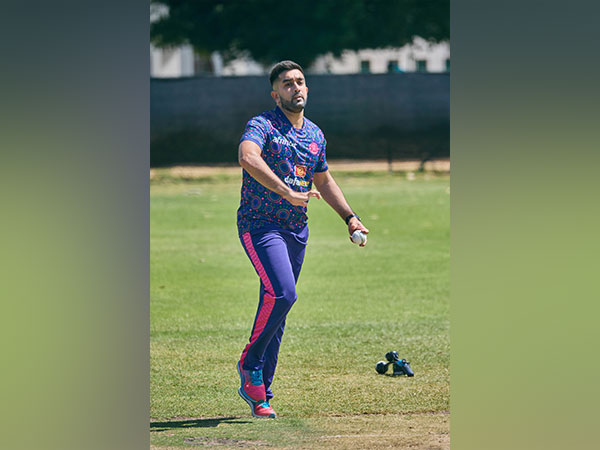 Tabraiz Shamsi bowls during a training session at Boland Park ahead of SA20 (Image: Paarl Royals)