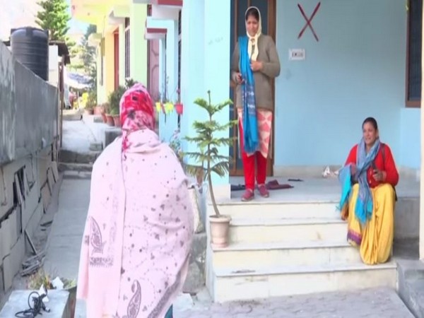 Locals break down as they leave their homes that have been marked unsafe by the district administration. (ANI/Photo)
