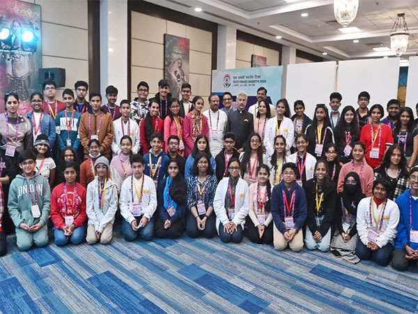 Jaishankar praises role of Indians living in Gulf. (Photo: Twitter//@DrSJaishankar)