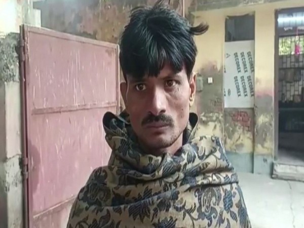 Father of deceased infant allegedly killed in a land dispute in Jehanabad, Bihar (Photo/ANI)