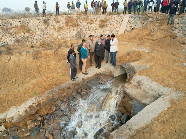 Delhi Deputy CM Manish Sisodia at the Nilothi lake (Photo/ANI)