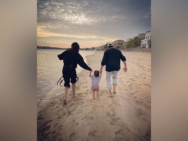 Virat Kohli, Anushka Sharma, Vamika (Image source: Twitter)