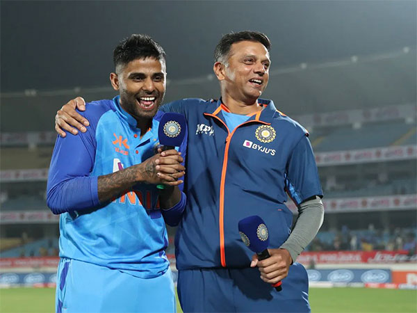 Suryakumar Yadav and Rahul Dravid. (Photo- BCCI Twitter)