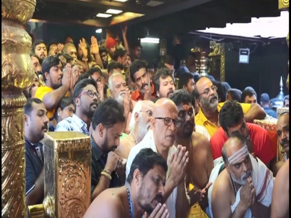 Devotees in Sabarimala temple on Wednesday. (Photo/ANI)