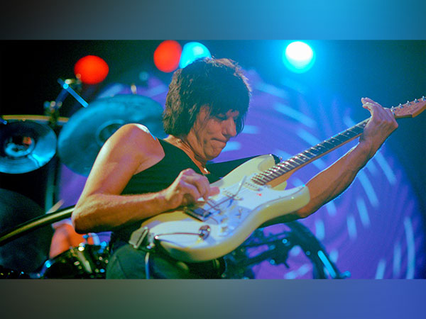 Rock guitarist Jeff Beck (Image source: Twitter)