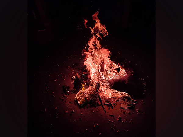 Lohri Bonfire (Image Source: Pixabay)
