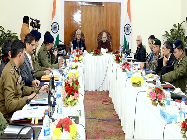 Amit Shah chairs meeting in J-K (Photo: PIB)