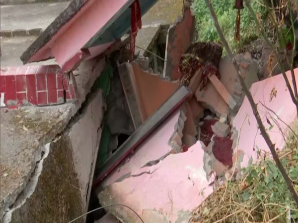 A house that collapsed in Joshimath's Singhdhar. (Photo/ANI)